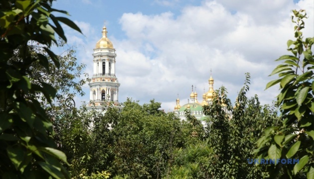 Zelensky signs decree launching preparations for Kyiv Pechersk Lavra's 1,000th anniversary