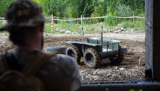 Торік до експлуатації у ЗСУ допустили понад 80 нових зразків озброєння й техніки