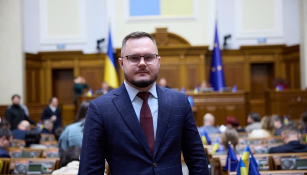 У правовому комітеті Ради озвучили терміни підвищення зарплат суддям У правовому комітеті Ради озвучили терміни підвищення зарплат суддям