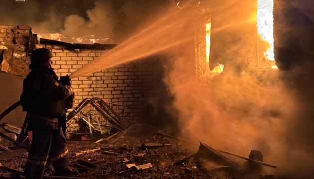 Ворог уночі атакував КАБами та дронами Шосткинську громаду Сумщини, троє поранених