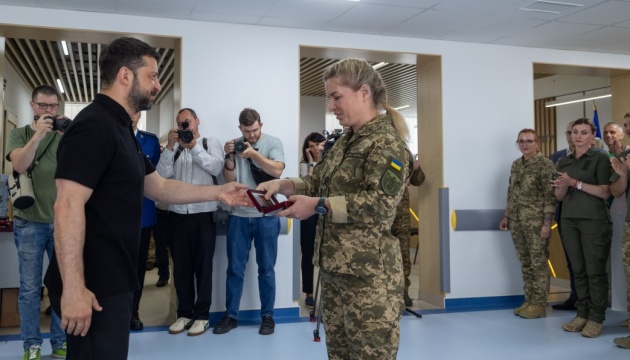 Зеленський нагородив медиків з нагоди професійного свята