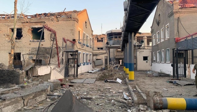 ロシア軍によるウクライナ南部刑務所攻撃の死者１６名、負傷者９０名以上