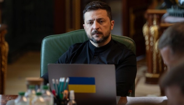 Zelensky, Canadian PM discuss air defense, drone production and sanctions Zelensky, Canadian PM discuss air defense, drone production and sanctions