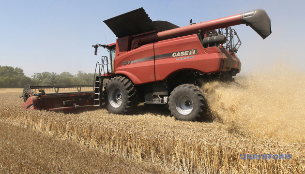 На Кіровоградщині завершили збір ранніх зернових та ріпаку