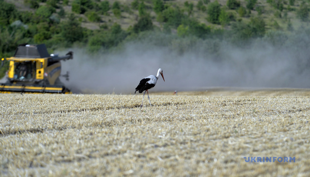 Le gouvernement ukrainien renforce son soutien aux agriculteurs dans les régions proches du front