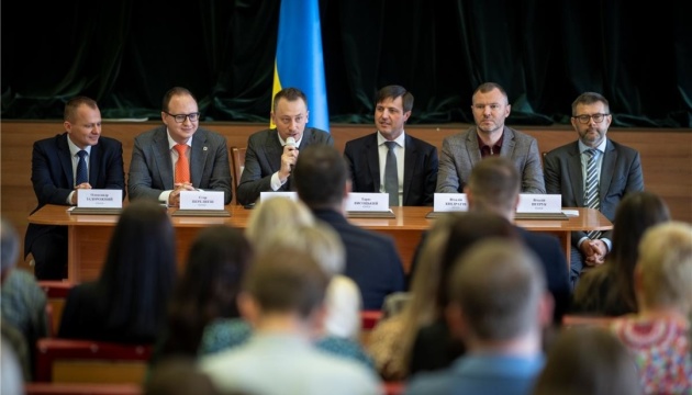 Як працюватиме найбільше міністерство: Соболев назвав 13 пріоритетів Як працюватиме найбільше міністерство: Соболев назвав 13 пріоритетів