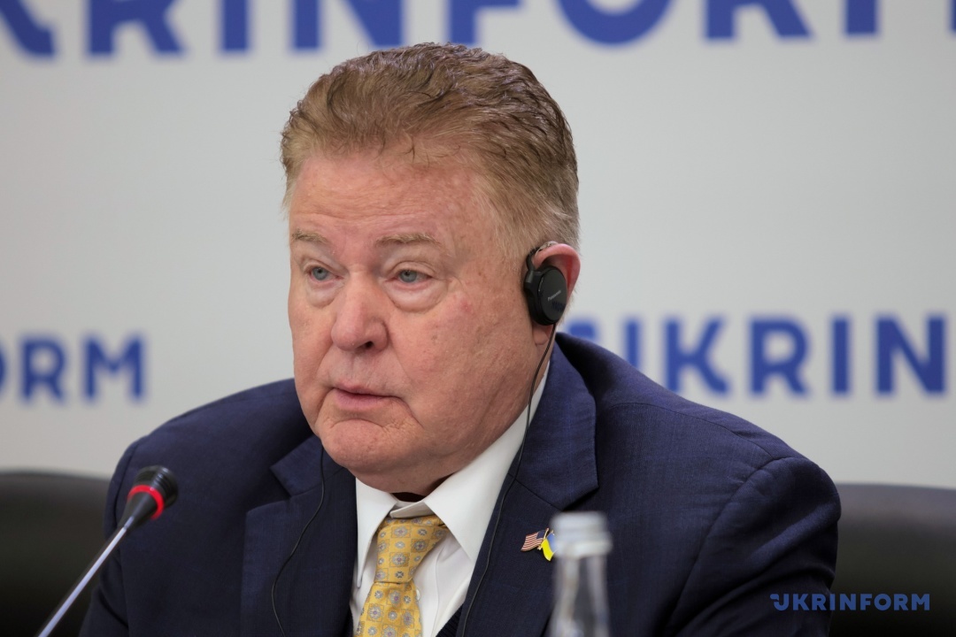 Голова місії, засновник та генеральний директор Well Versed, доктор Джим Гарлоу Голова місії, засновник та генеральний директор Well Versed, доктор Джим Гарлоу