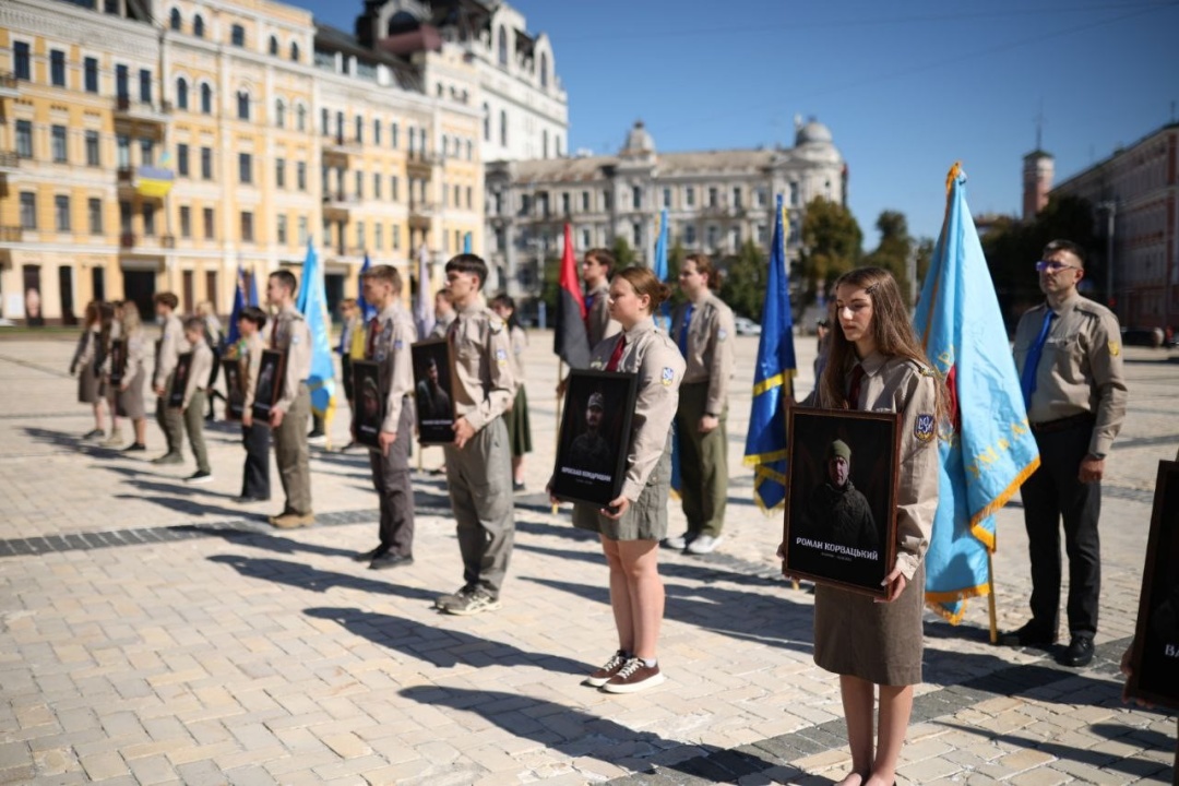 На урочистостях до 100-річчя сумівці поіменно вшанували загиблих воїнів-СУМівців