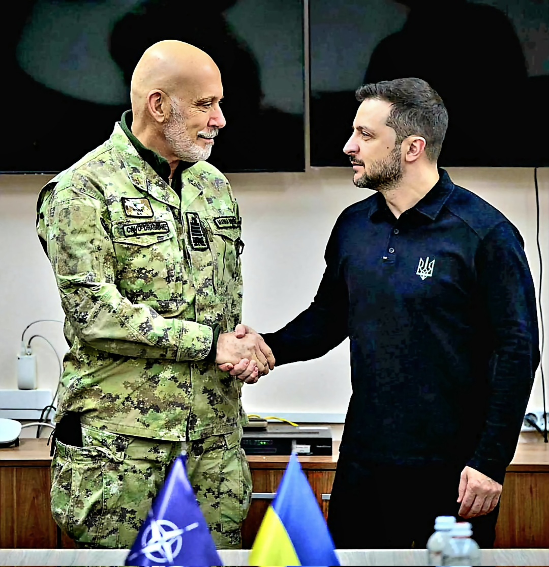 Фото: Х / Admiral Giuseppe CAVO DRAGONE - NATO CMC Фото: Х / Admiral Giuseppe CAVO DRAGONE - NATO CMC