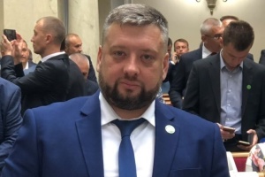 Викриття депутата й чиновників на хабарі: у фракції «Слуга народу» призупинять членство Кузнєцова