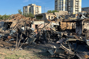 Mykolaiv authorities show aftermath of Russian missile strike