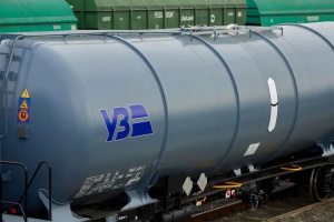Укрзалізниця вперше доставила нафтопродукти з Німеччини власними цистернами