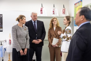 Перша леді відвідала Центр україністики в Японії