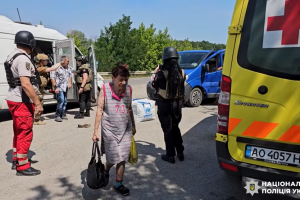 «Білі янголи» евакуювали з Лиманської громади 11 літніх людей