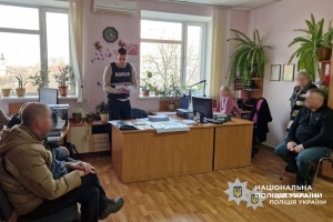 На Чернігівщині викрили директора держпідприємства, який організував схему ухилення від мобілізації 
