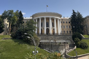 Луганський обласний театр утретє за останні три роки змінює адресу