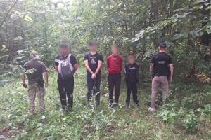 На Буковині викрили неповнолітніх, які допомагали чоловікам незаконно переправитись за кордон