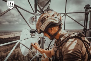 Сьогодні в Україні - День військ зв'язку