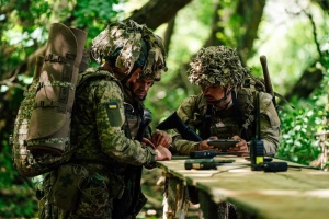 Сьогодні в Україні - День військ зв'язку