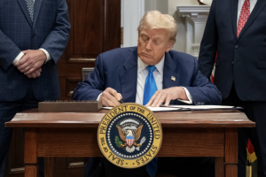 Трамп відклав підвищення тарифів для Китаю ще на 90 днів