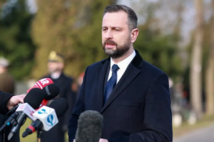 Inviting Zelensky to Alaska meeting would be best decision – Polish deputy PM