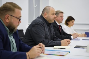 Артснаряди для України: Умєров обговорив із Ліпавським «чеську ініціативу»