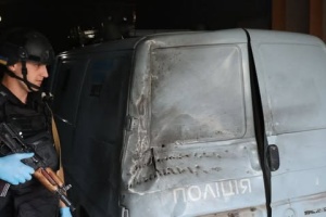 Удар дроном по поліцейській автівці на Харківщині: постраждали четверо правоохоронців