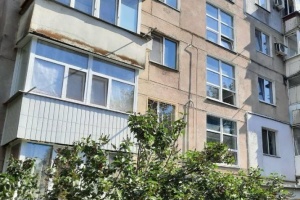 У Миколаєві відновили ще чотири будинки після російських атак