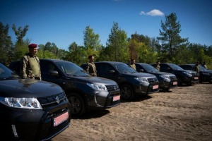Воїни 25 повітрянодесантної Січеславської бригади отримали 6 позашляховиків