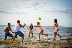 Опублікували офіційний постер романтичної комедії «Голос серця»