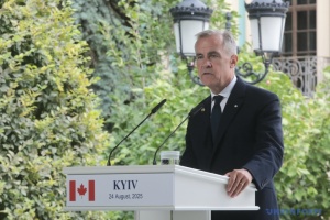 ウクライナの平和は力によってのみ可能＝カーニー加首相