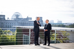 Merz, Carney discuss security guarantees for Ukraine