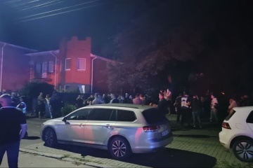 У ТЦК Вінниці запевняють, що під час нічного конфлікту з містянами фізичного контакту не було