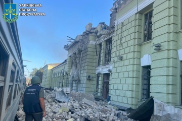 У Лозовій внаслідок масованої атаки пошкоджені будинки та критична інфраструктура, є загиблий та поранені