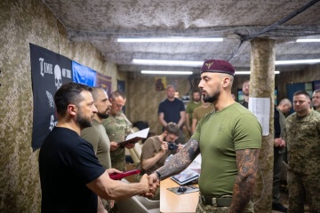 President honors soldiers of 80th Air Assault Brigade