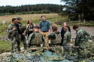 Dutch defense minister visits Ukrainian troops training in UK