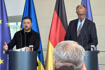 ドンバス地方にウクライナ軍が残るという立場に変更はない＝ゼレンシキー宇大統領