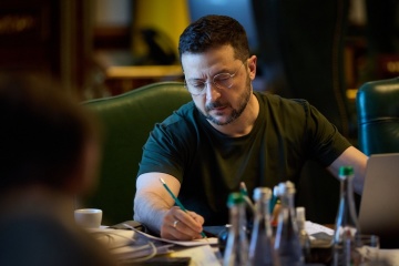 Zelensky : Nous devons parvenir à une paix durable, et non à une pause entre les invasions