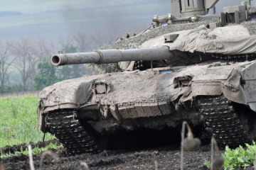 Les forces de drones ukrainiennes détruisent le char russe le plus moderne, le « Proriv », d’une valeur de 4,5 millions de dollars