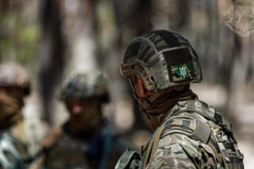 Special Operations Forces show clearing of area where over ten invaders were stationed