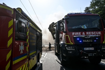 Zelensky après les frappes russes : La guerre doit se terminer et c’est la Russie qui doit entendre « stop »