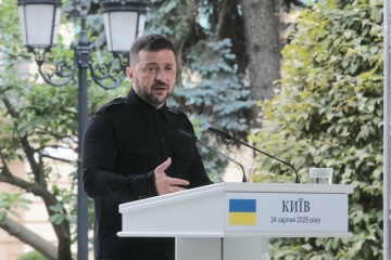 ウクライナ国民の間のゼレンシキー宇大統領の信頼度、５９％＝世論調査