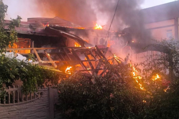 Cherson unter Artilleriebeschuss: Eine Tote, eine Verletzte