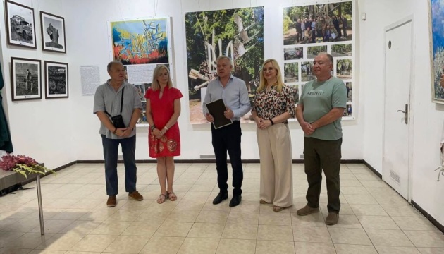 У Києві відкрилась унікальна виставка світлин «Незламні»