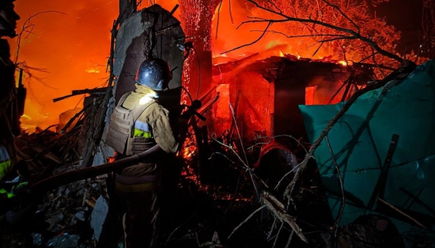 Ворог завдав ракетного удару по Миколаєву - троє людей у лікарні, є руйнування