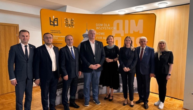 Голова МЗС Андрій Сибіга зустрівся з українцями в Перемишлі