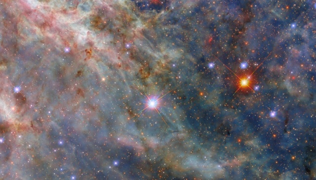 Hubble показав яскраву область зореутворення у Туманності Тарнатул