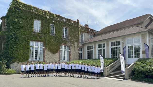 Юні українські футболісти тренуються на базі збірної Франції