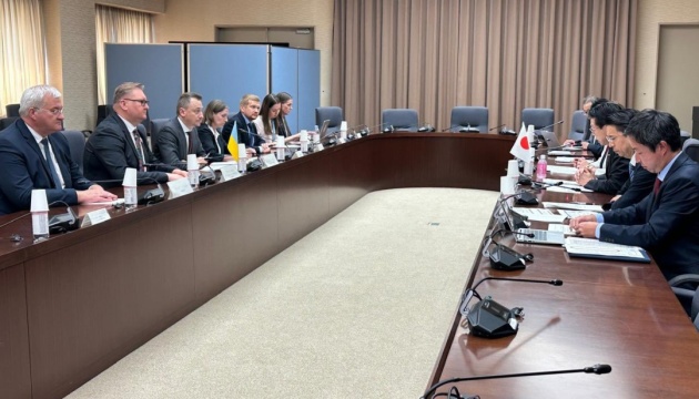 Сибіга обговорив із міністром економіки Японії поглиблення співпраці між країнами