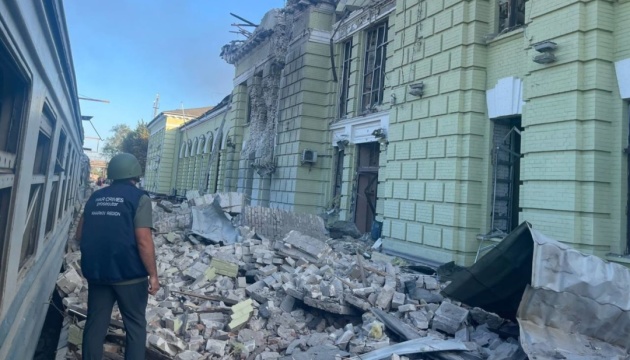 У Лозовій внаслідок масованої атаки пошкоджені будинки та критична інфраструктура, є загиблий та поранені